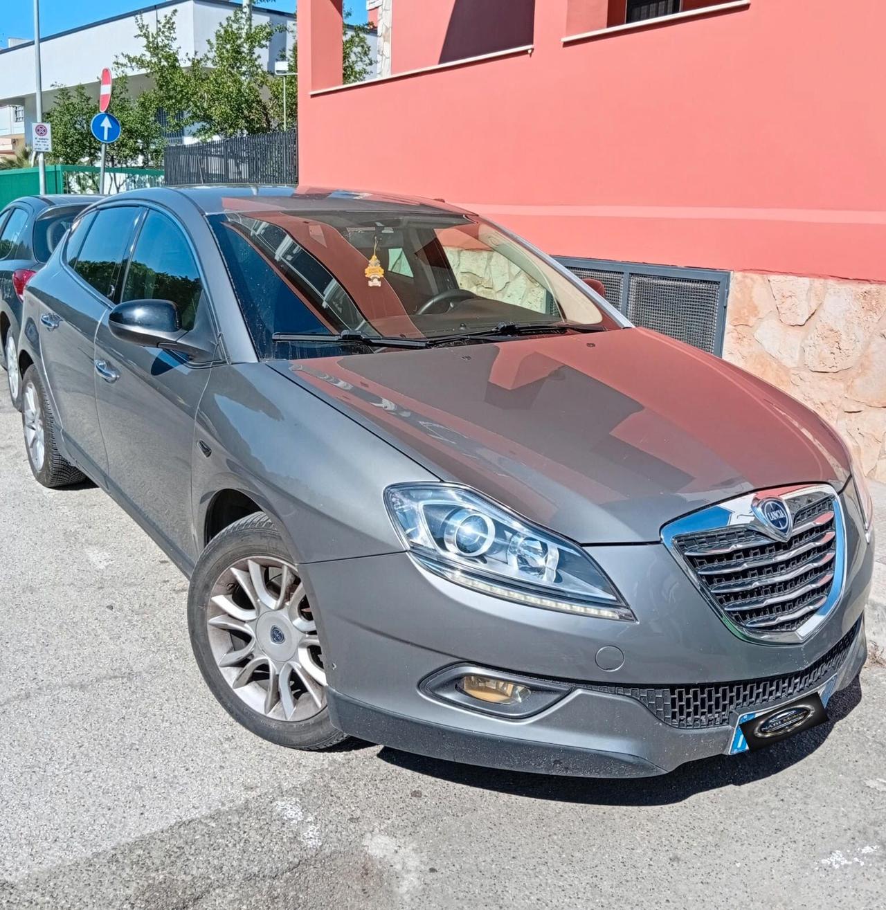 Lancia Delta 1.6 MJT DPF Argento