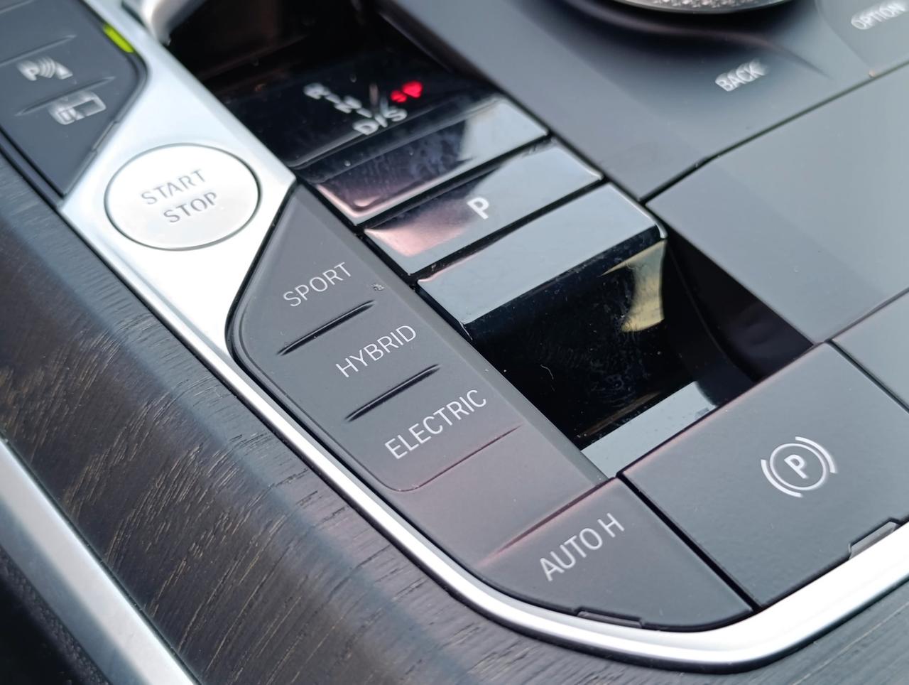 BMW 330 e Touring auto