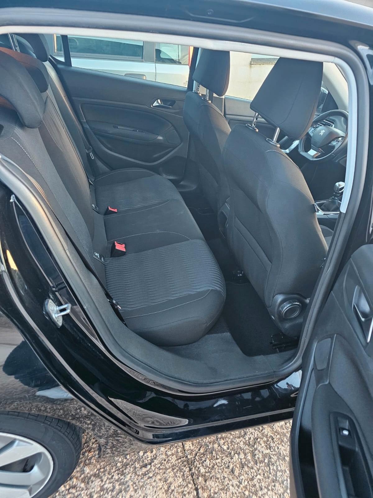 Peugeot 308 1.6 e-HDi 115 CV Stop&Start Allure