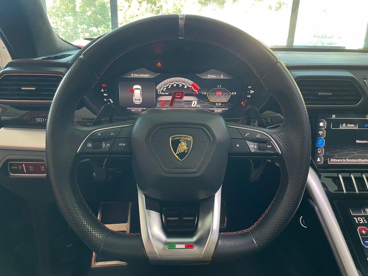 Lamborghini Urus 4.0 accetto permute e finanziamenti iva compresa