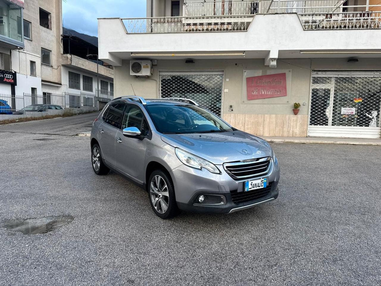 Peugeot 2008 BlueHDi 100cv Black Matt Garanzia