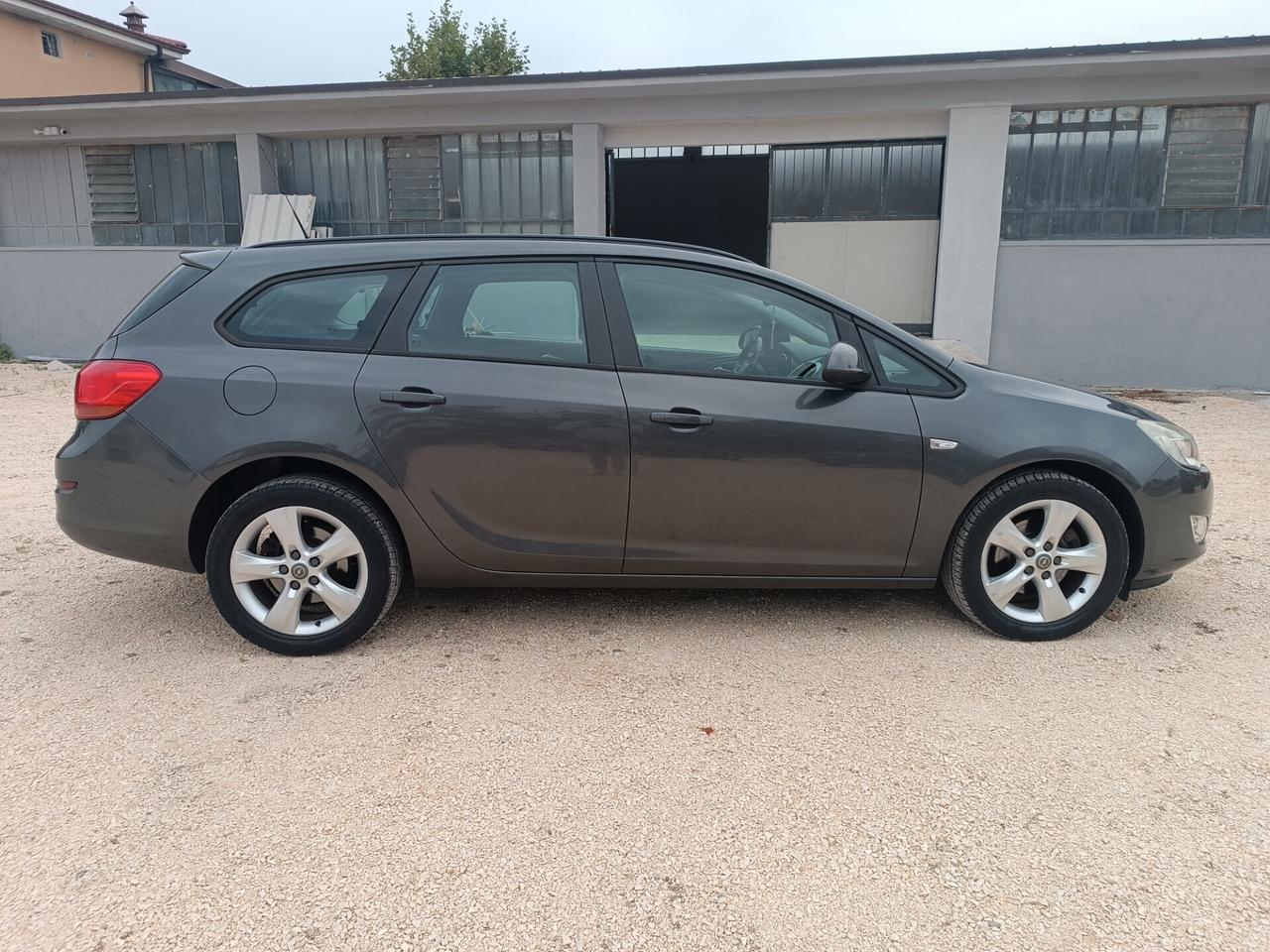 Opel Astra 1.7 diesel garanzia