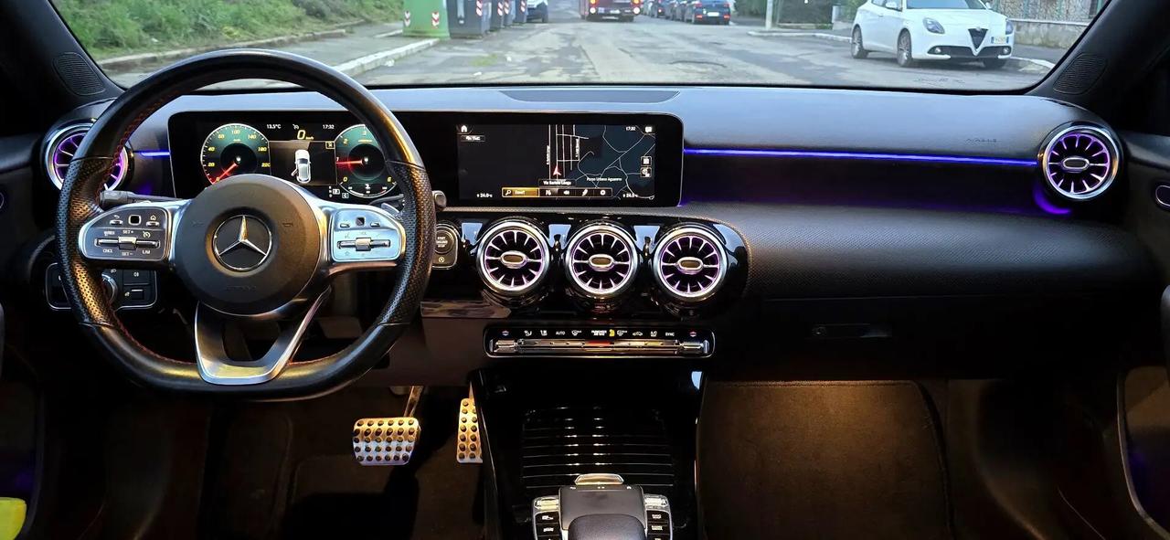 Mercedes-benz A 180 d Premium AMG 116cv Auto Night Edition