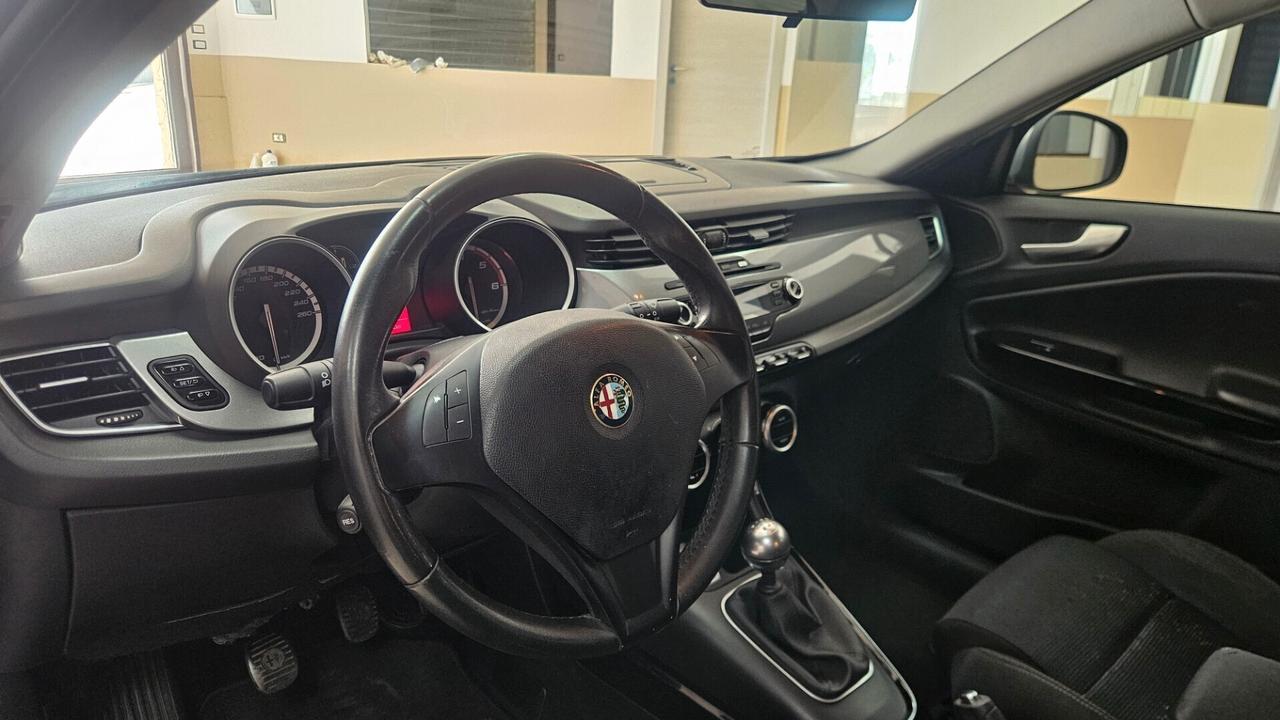 Alfa Romeo Giulietta 1.6 JTDm-2 105 CV Exclusive