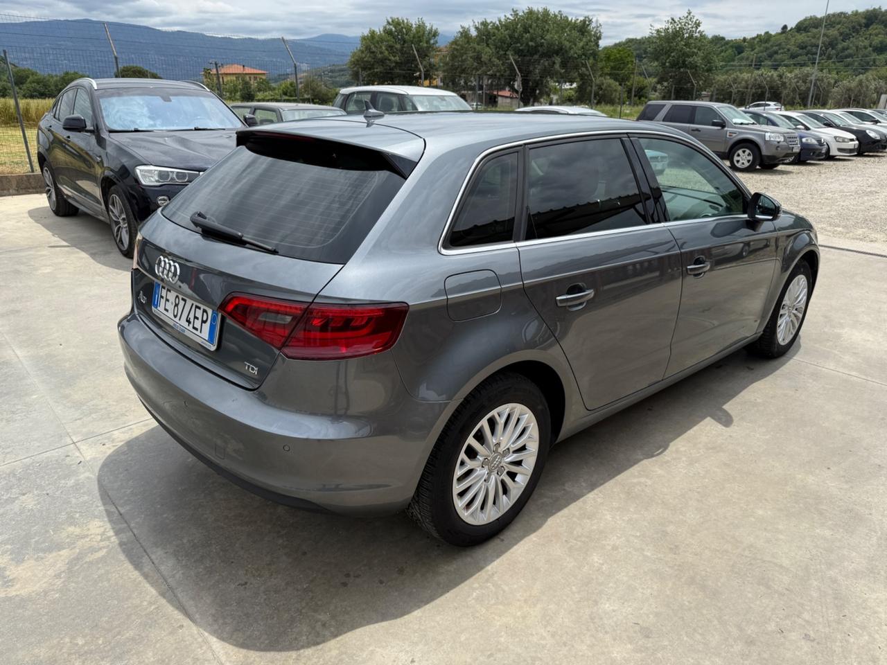 Audi A3 1.6 TDI clean diesel S tronic Attraction