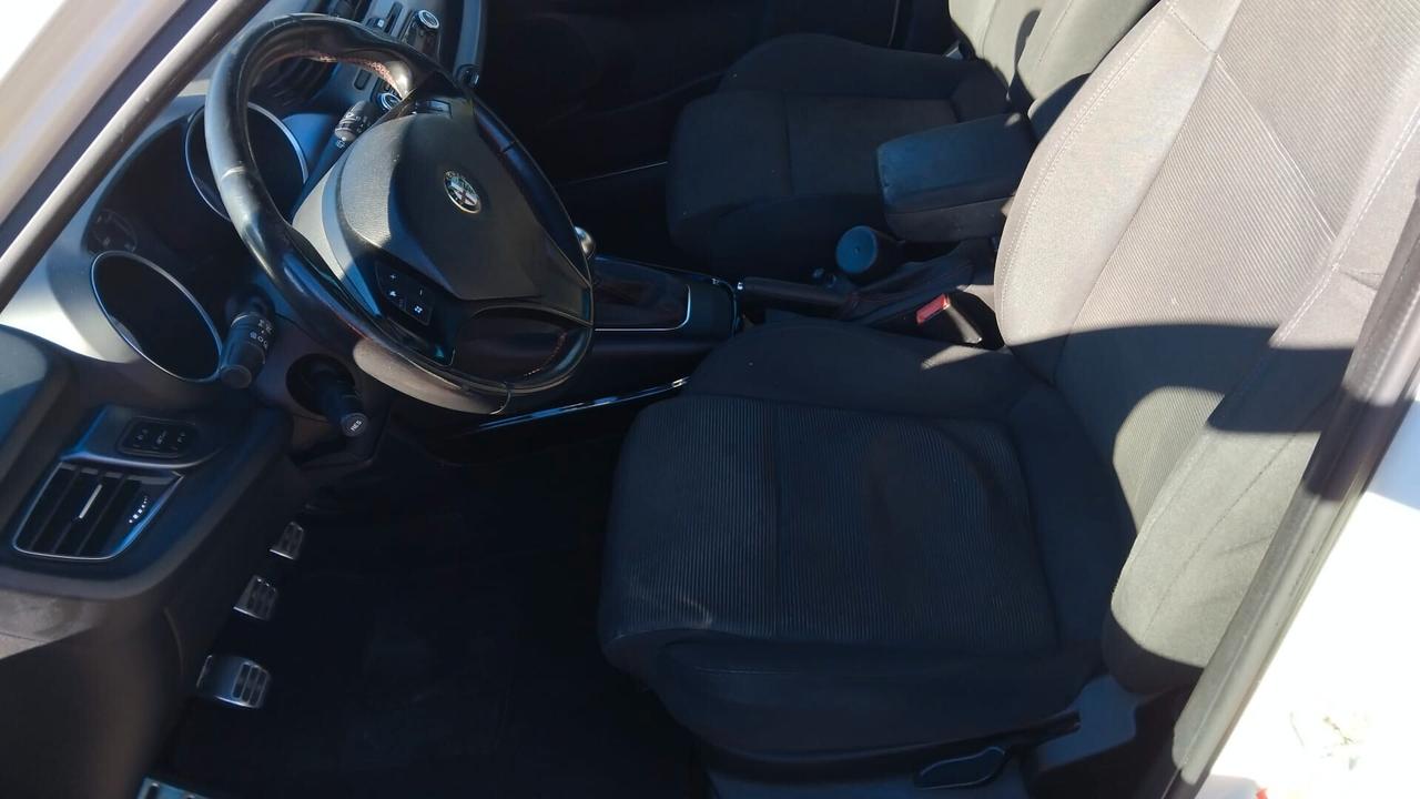 Alfa Romeo Giulietta 1.6 JTDm-2 105 CV Exclusive