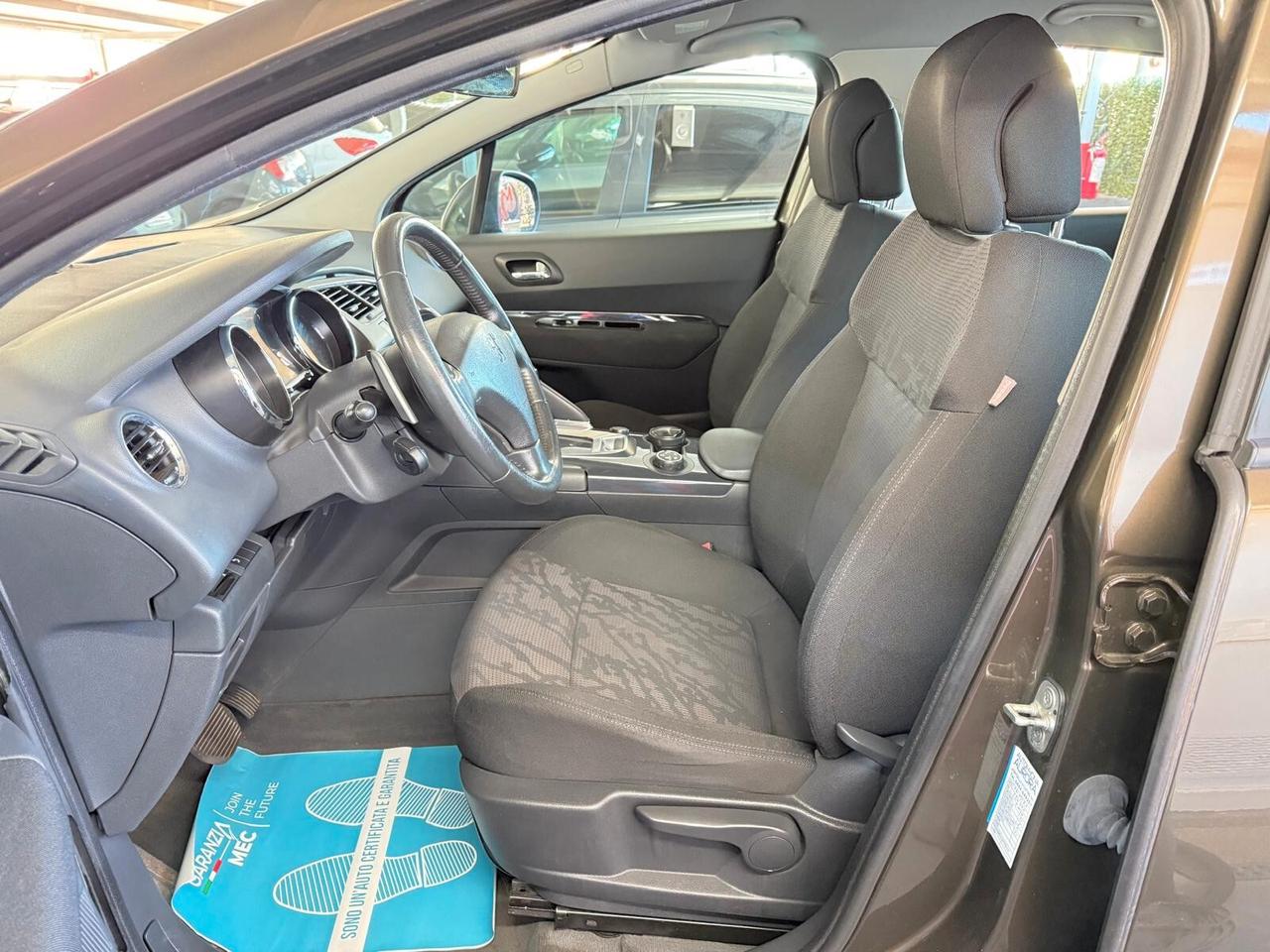 Peugeot 3008 1.6 HDi 110CV cambio robotizzato Premium