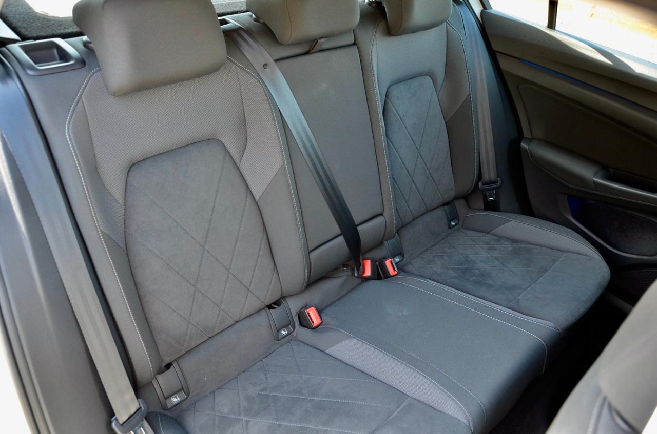VOLKSWAGEN GOLF 1.5 TSI EVO STYLE 130cv, UFF ITALIANA, SERVICE UFF VW, EURO 6D, FARI IQ LED, NAVI, APPLE ANDROID, PERMUTE