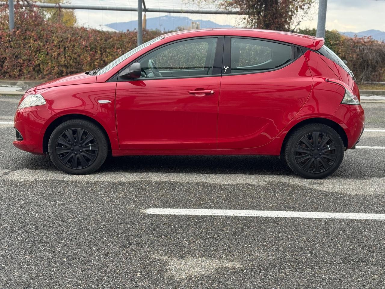 Lancia Ypsilon 1.2 69 CV 5 porte GPL Ecochic Gold