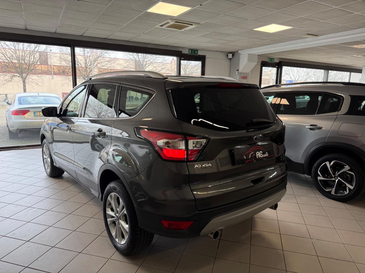 Ford Kuga 1.5 TDCI 120 CV S&S 2WD Titanium