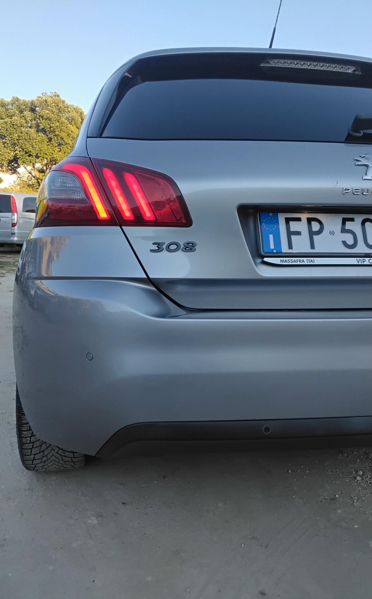 Peugeot 308 BlueHDi 130 S&S Allure