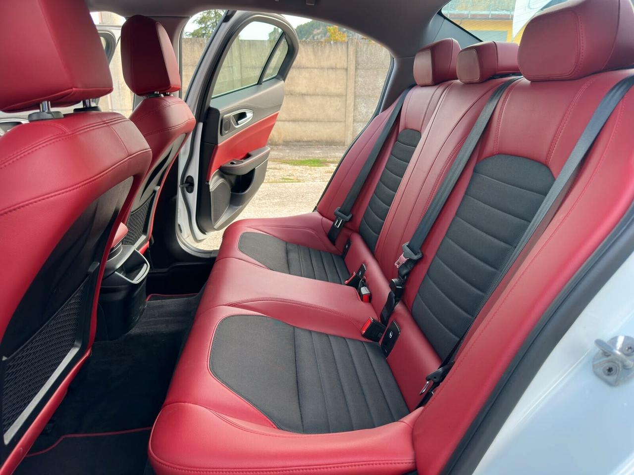 Alfa Romeo Giulia 2.2 Turbodiesel 150 CV Super