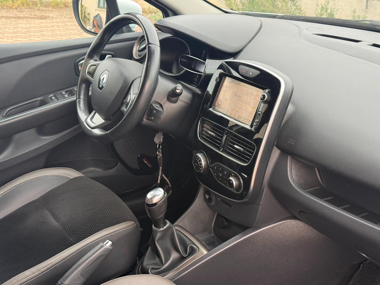 Renault Clio IV 2017 1.5 dci energy Intens 75cv FullLed Navi RetroCam Pelle