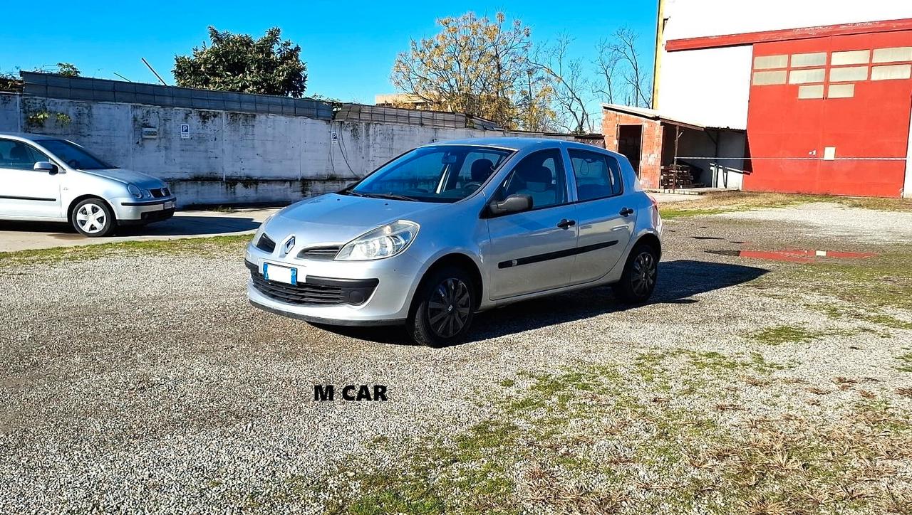 Renault Clio 1.2 16V 5 porte Le Iene