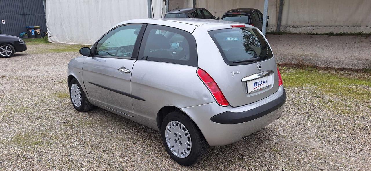 Lancia Ypsilon 1.2 Oro