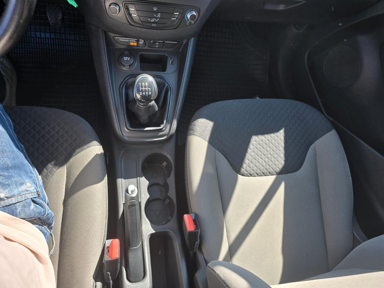Ford Tourneo Courier 2021 1.5 TDCI 100 CV. RIF:4125