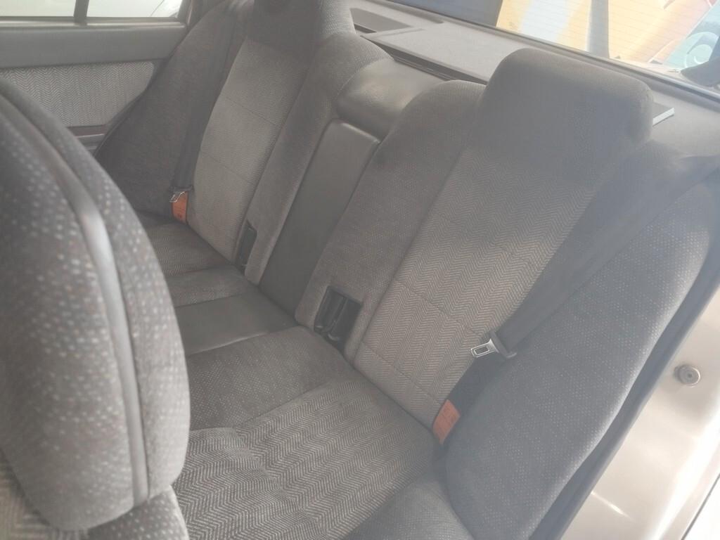 Alfa Romeo 75 3.0i V6 America