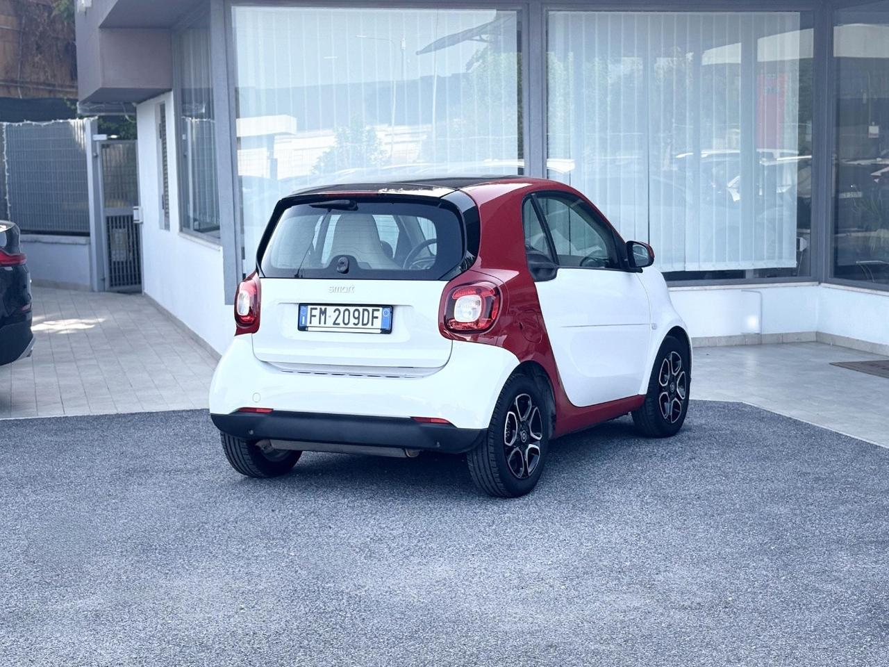 Smart fortwo coupe 1.0 Benzina 71CV E6 Neo - 2017