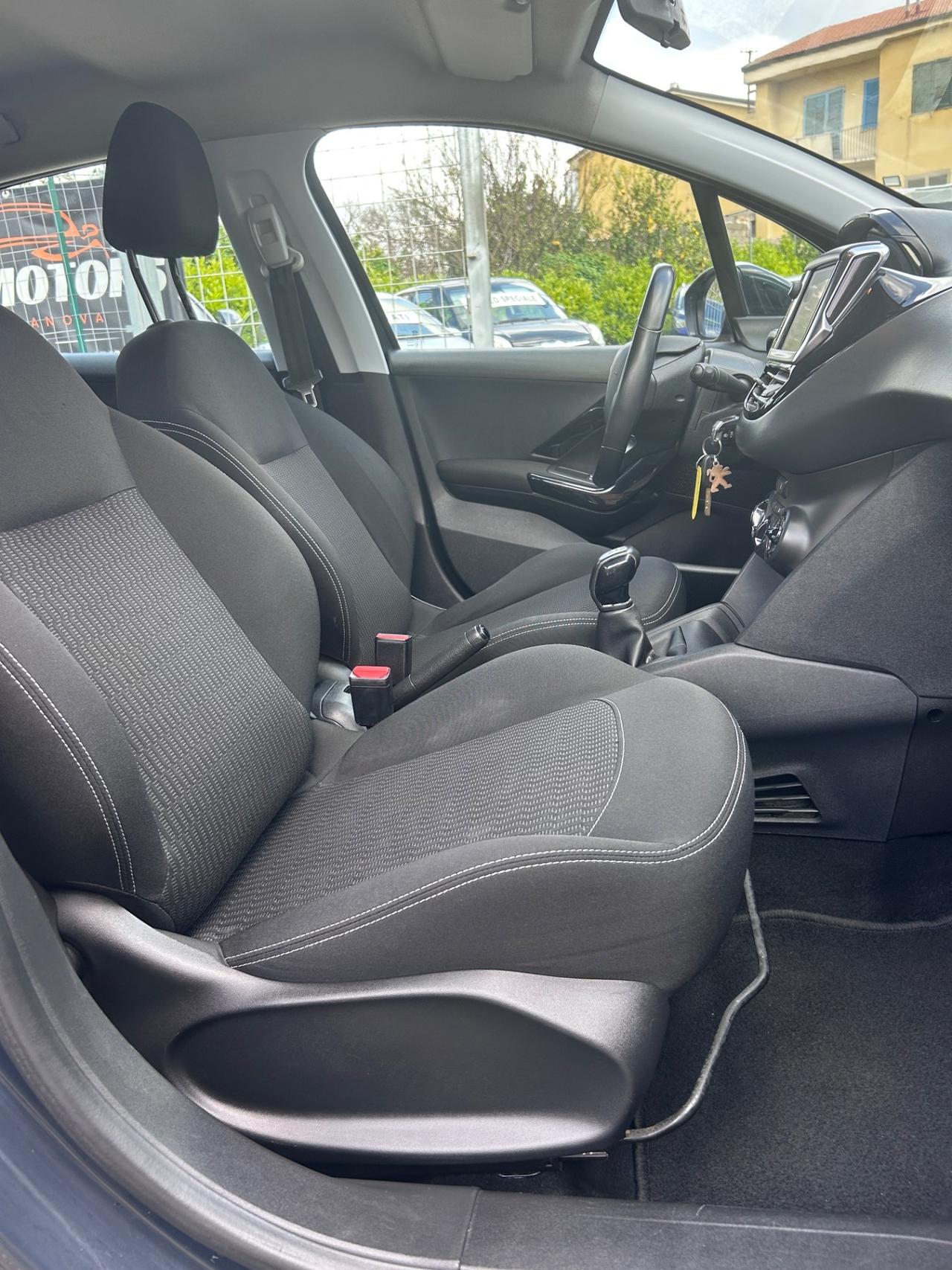 Peugeot 208 5 porte Allure