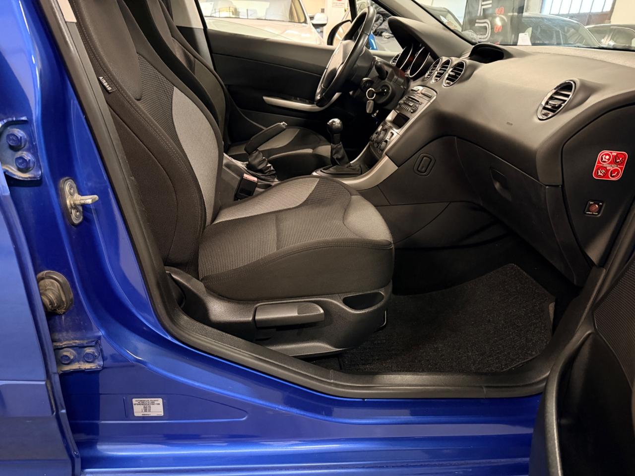 Peugeot 308 1.4 VTi 98CV 5p. Premium