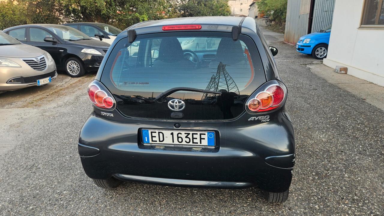 Toyota Aygo 1.0 12V VVT-i 5 porte Sol Red Edition