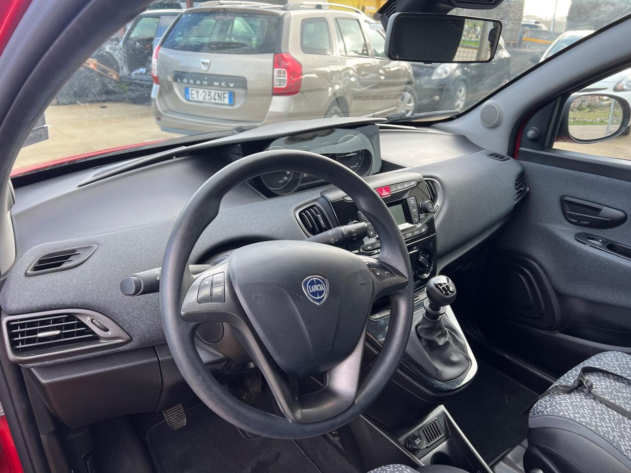 Lancia Ypsilon 1.0 FireFly 5 porte S&S Hybrid Ecochic Silver