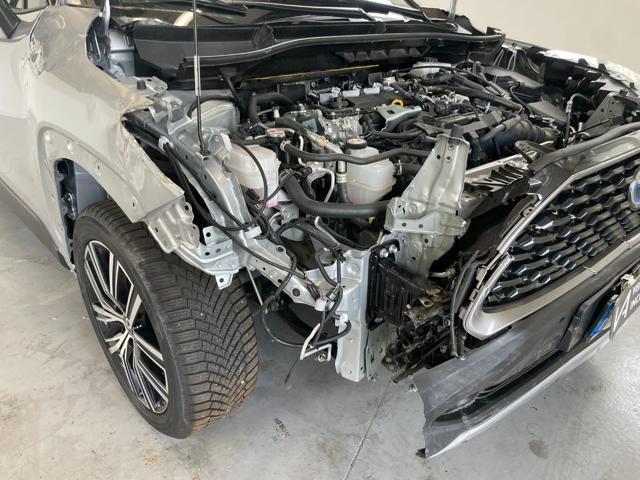 TOYOTA Corolla Cross 2.0 HYBRID 199CV E-CVT AWD-I LOUNGE