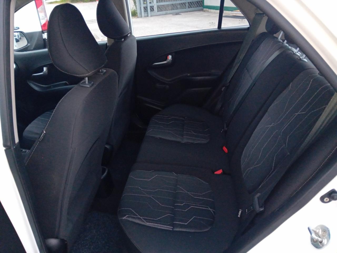 Kia Picanto 1.0 12V 5 porte Glam