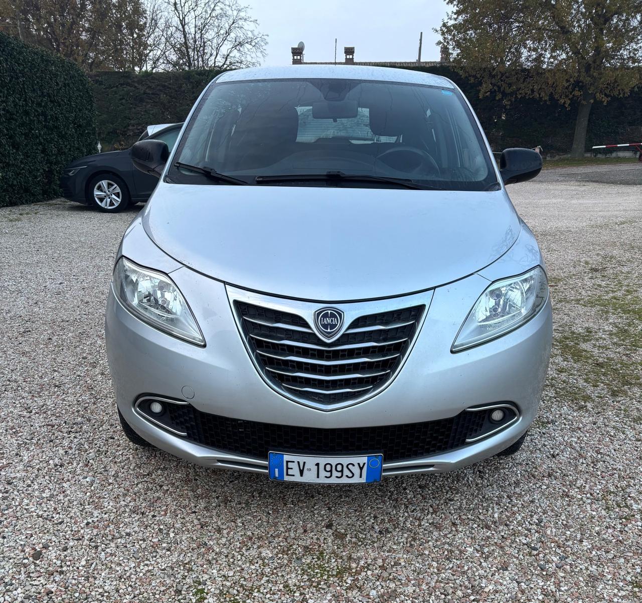 Lancia Ypsilon 0.9 TwinAir 85 CV 5 porte Metano Ecochic Gold