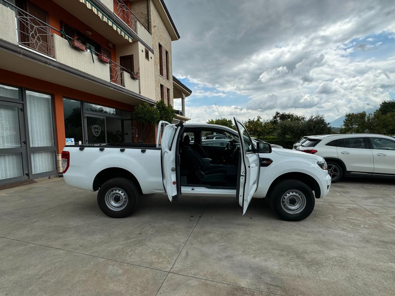 Ford Ranger 2.2 Tdci 136 cv cabina lunga 4 Posti