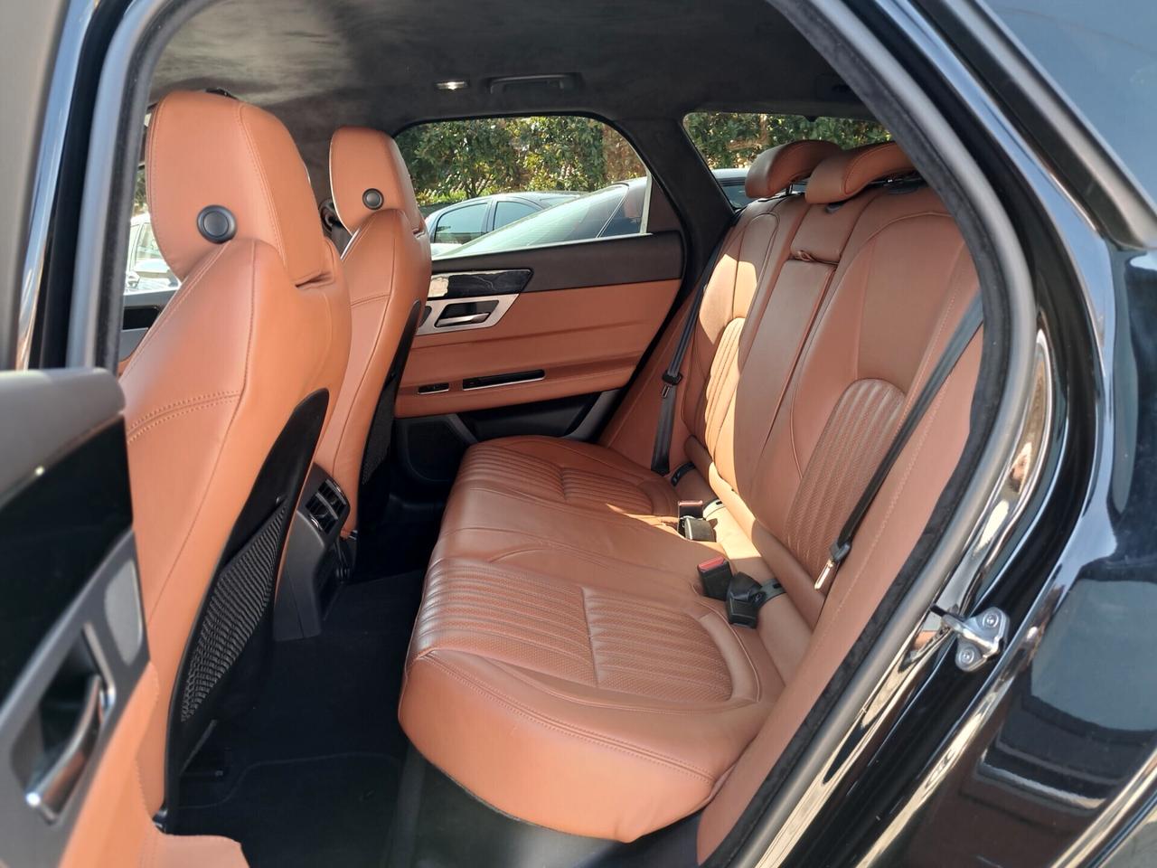 Jaguar XF 2.0 D 180 CV aut. R-Sport/FULL /FULL OPTIONAL