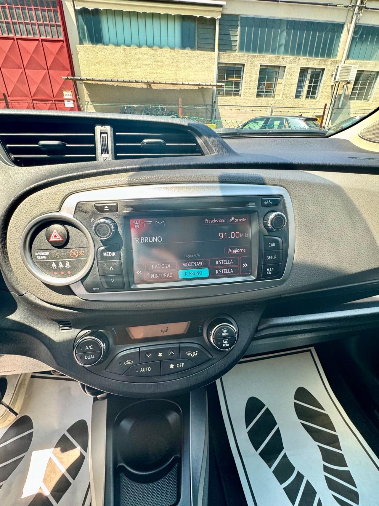 Toyota Yaris 1.0 5 porte Lounge