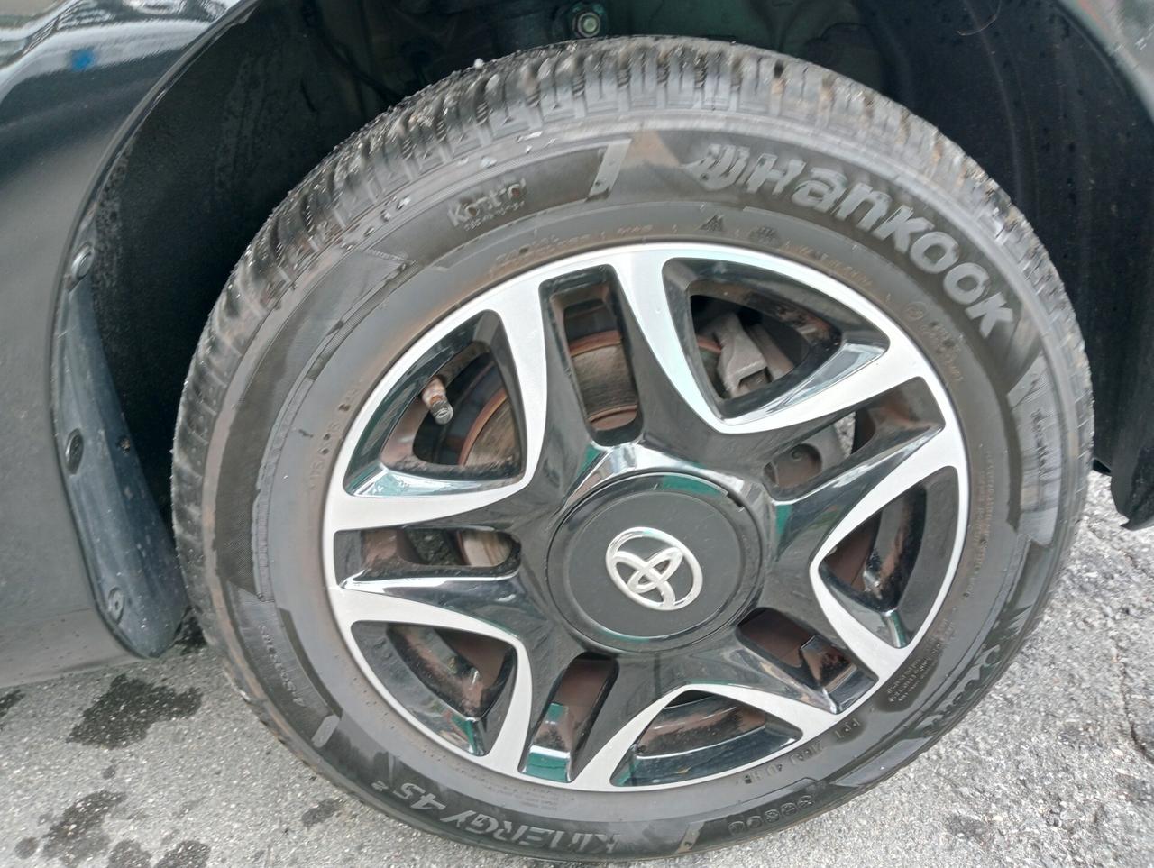 Toyota Yaris 1.0 5 porte Active