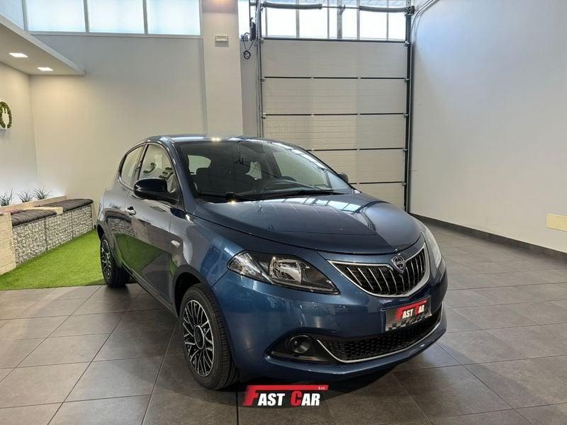 Lancia Ypsilon 1.0 FireFly 5 porte S&S Hybryd Gold