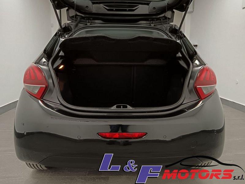 Peugeot 208 1.2 BENZ. ALLURE 5 P