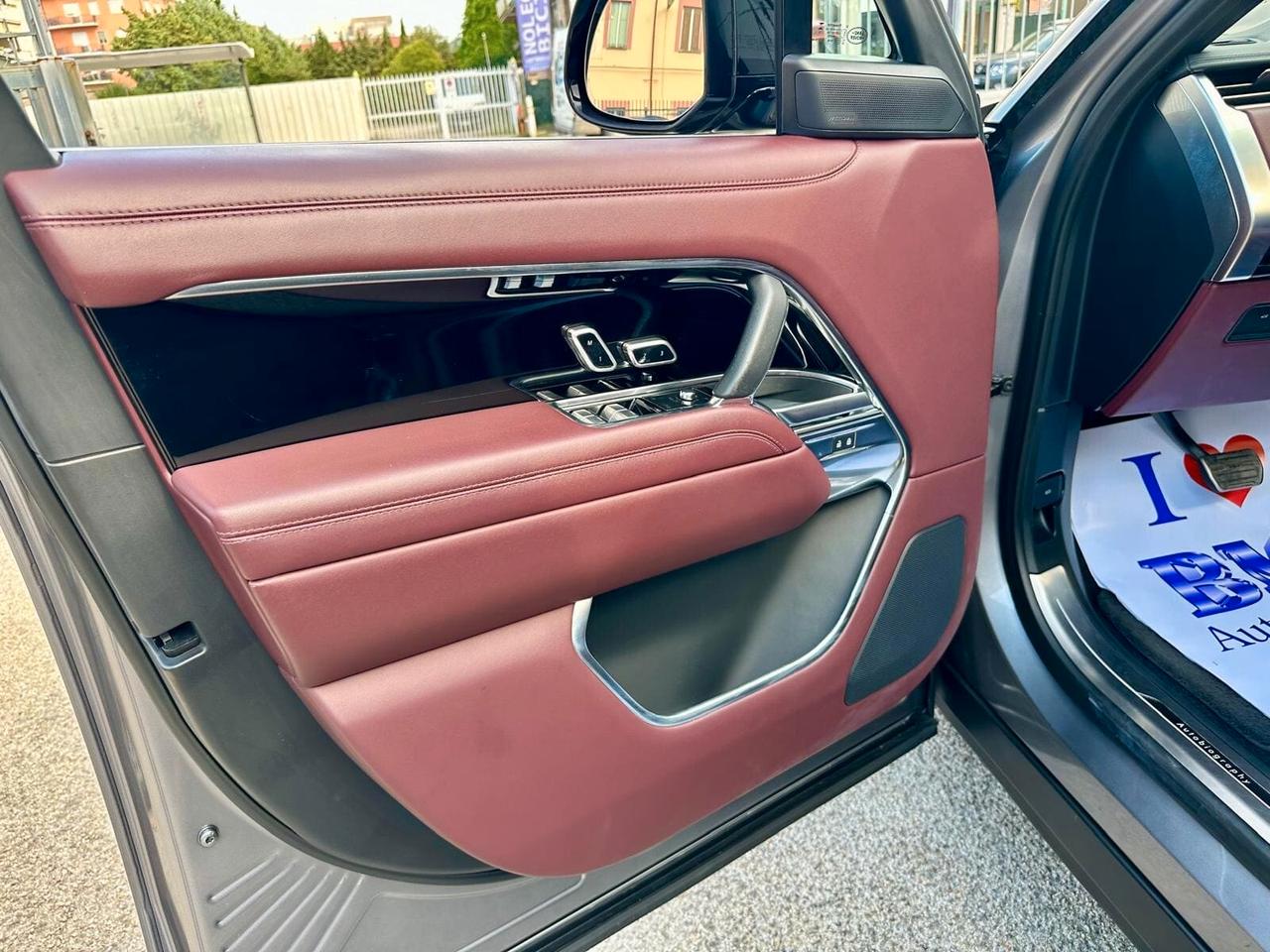LAND ROVER RANGE ROVER P530 AUTOBIOGRAPHY