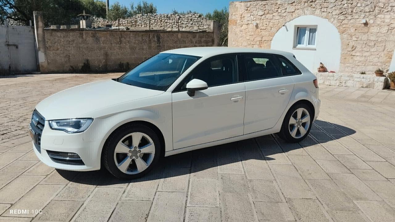 Audi A3 SPB 1.6 TDI 105 CV CR Ambiente