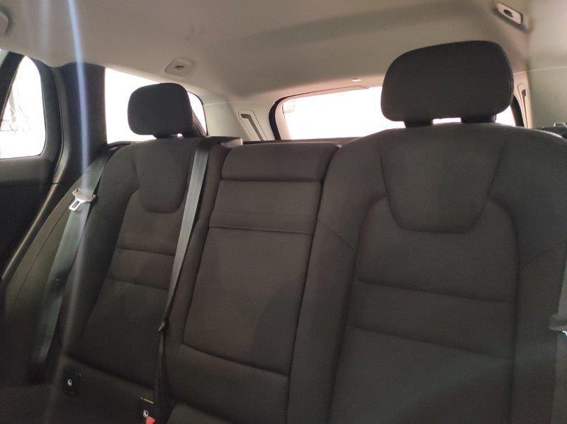 VOLVO V60 (2018-->) - V60 B4 (d) Geartronic Momentum Business