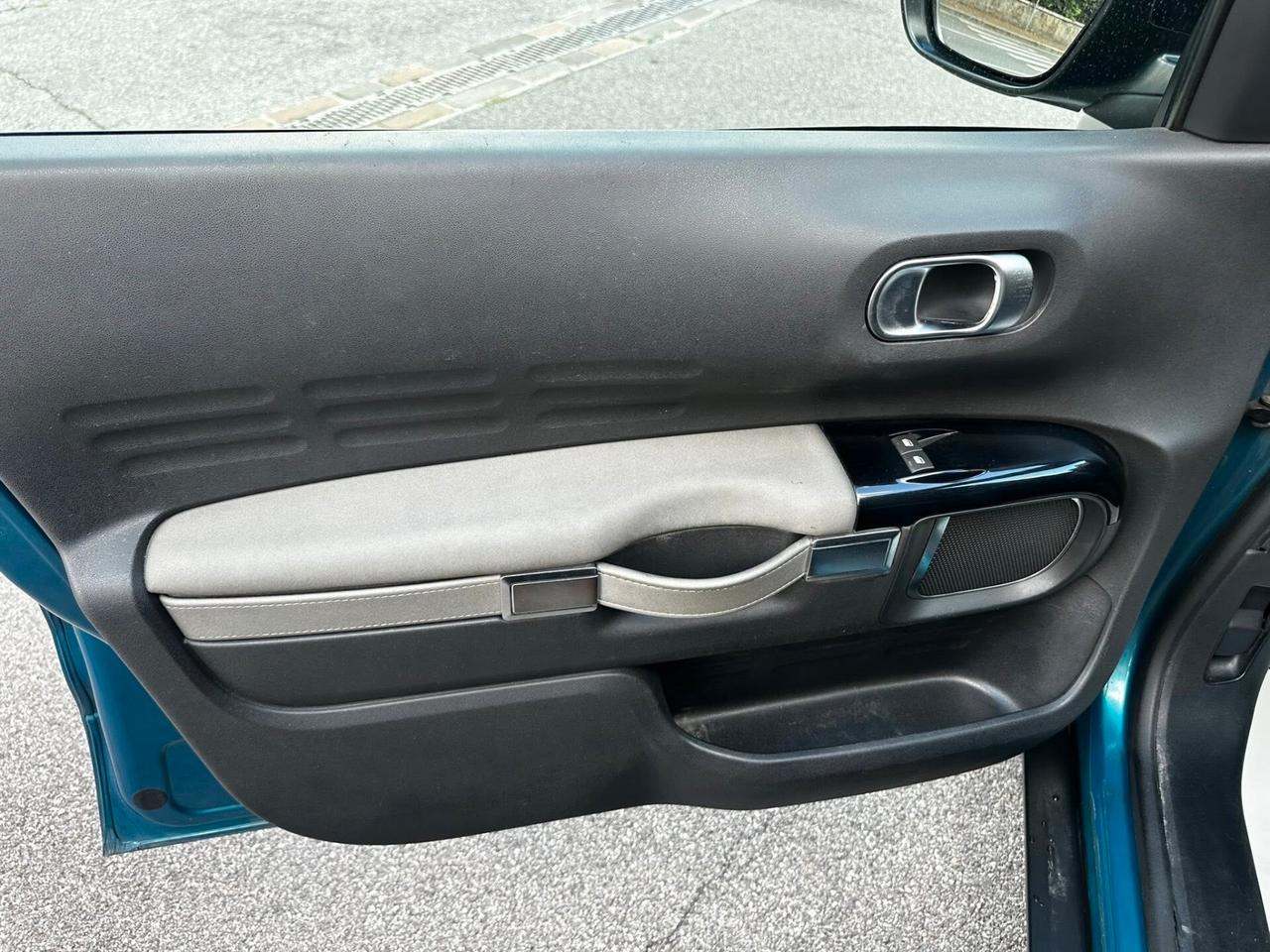 Citroen C4 Cactus BlueHDi 100 S&S Shine NEOPATENTATI