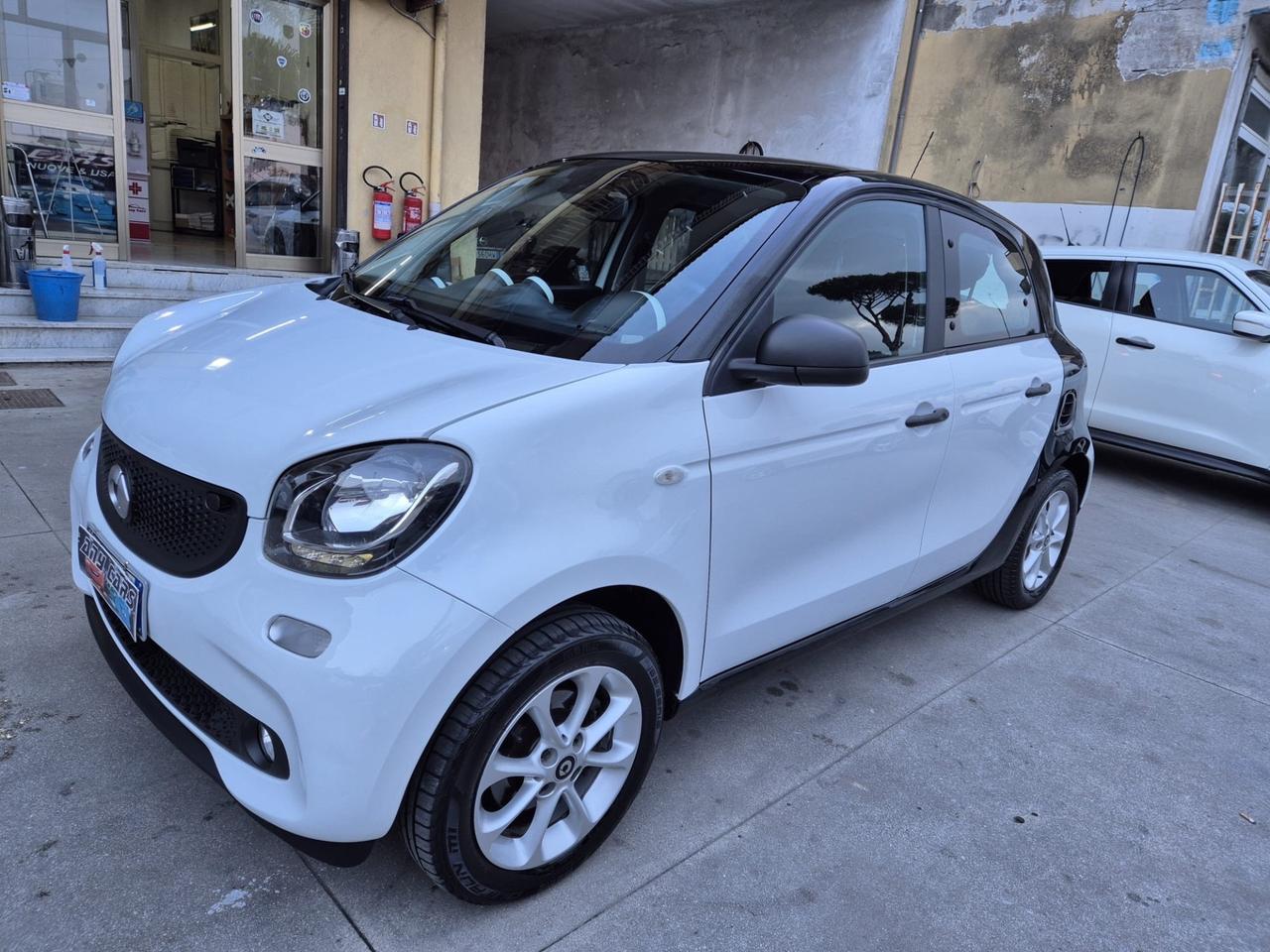 Smart ForFour 1.0 benz 70cv 2019 x neopatentati