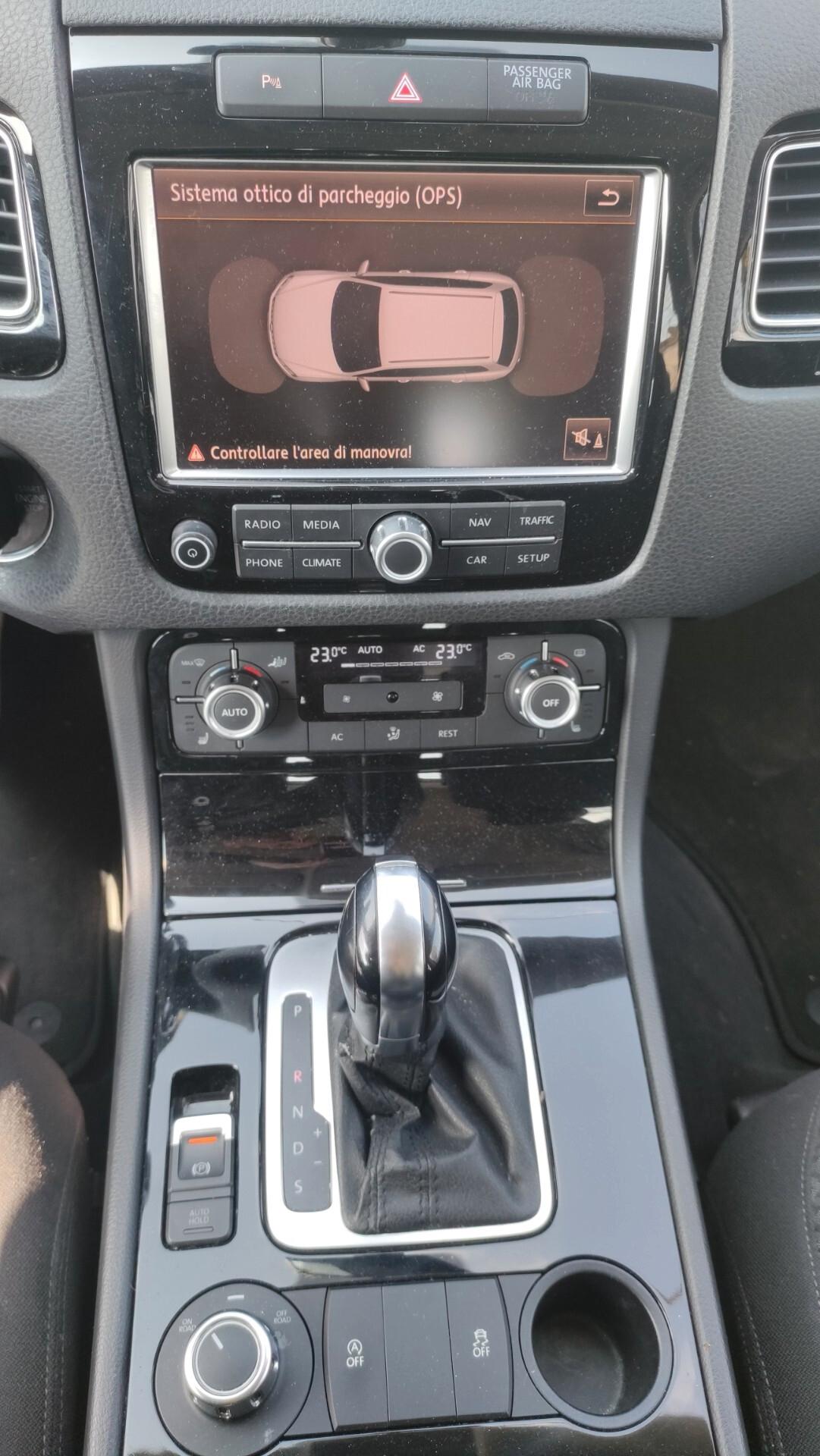 Volkswagen Touareg 3.0 TDI tiptronic BlueMotion Technology - 2011