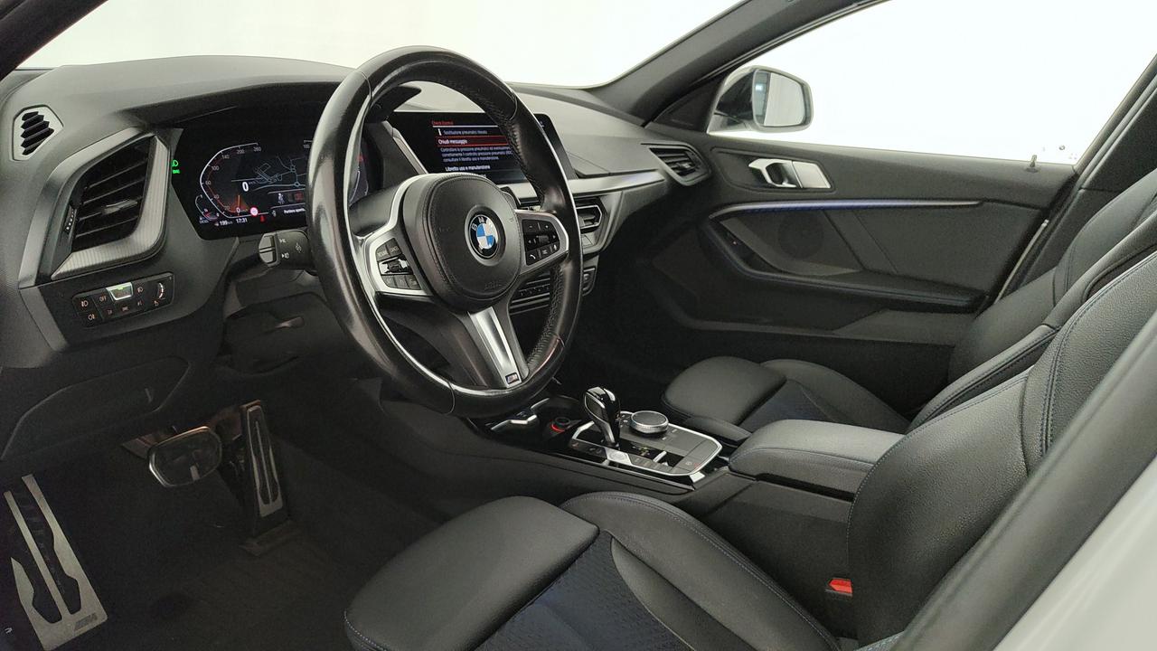 BMW Serie 1 F40 - 118d Msport auto