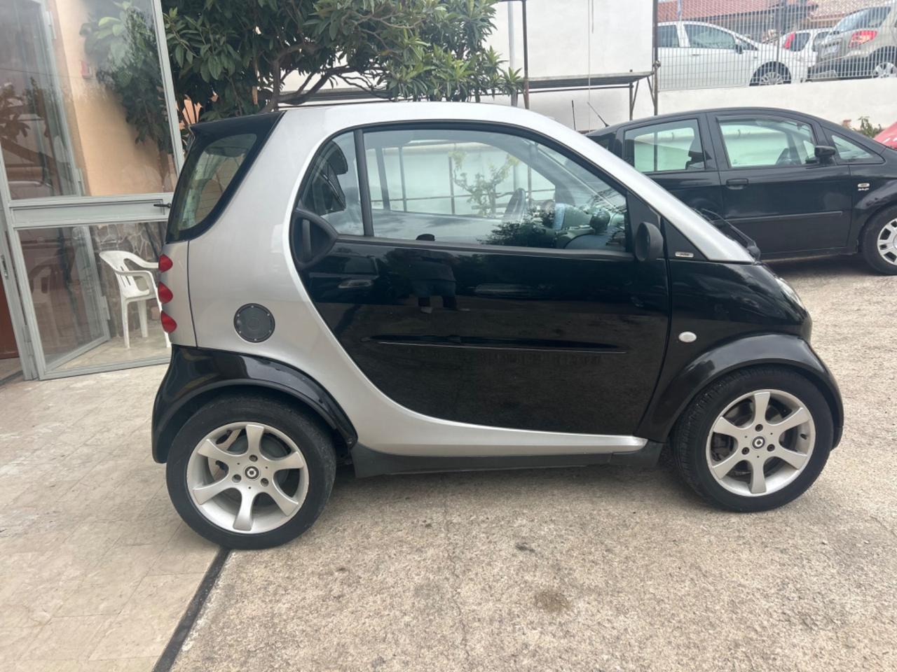 Smart ForTwo 700 coupé pure (45 kW)