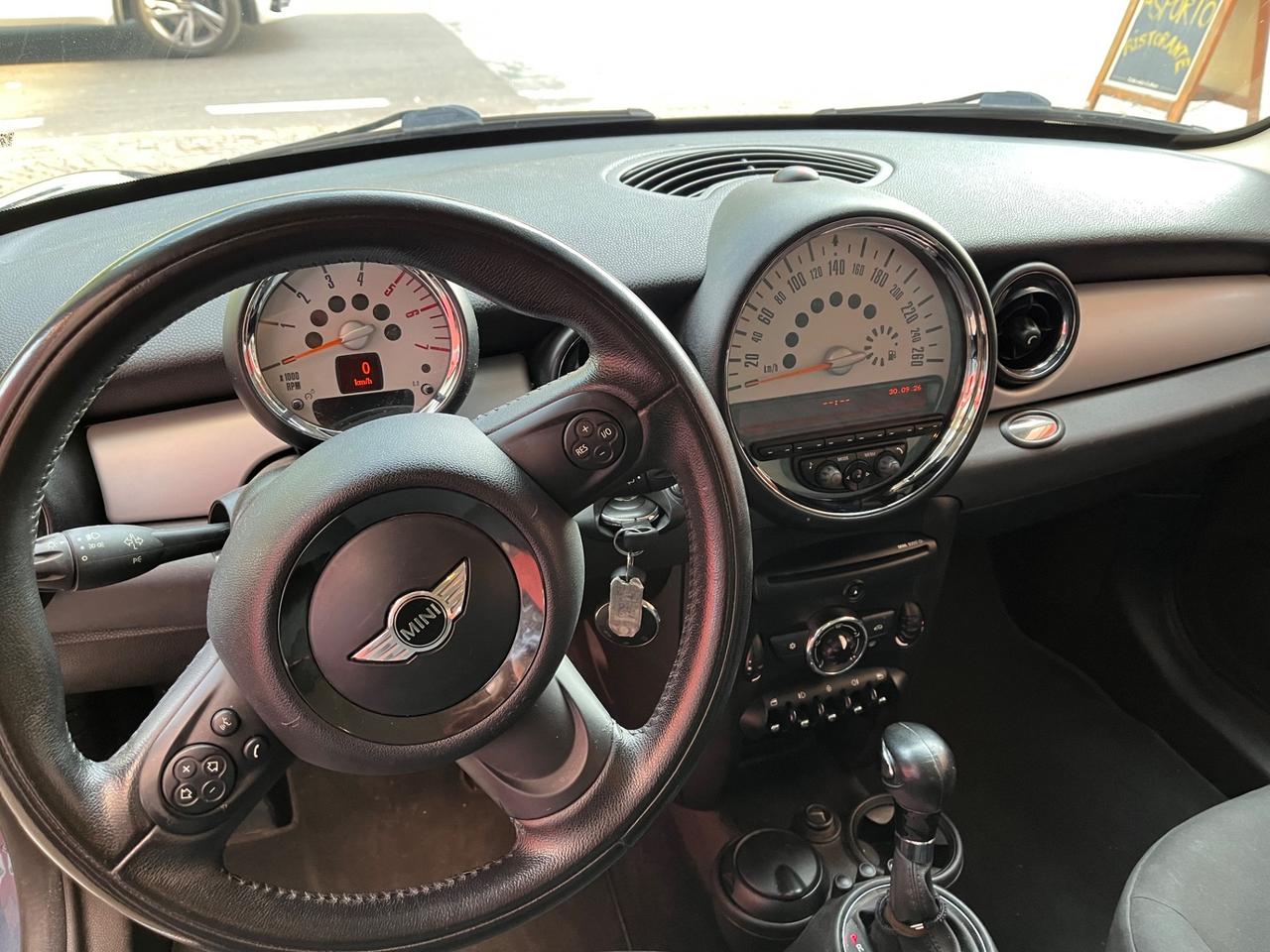 Mini 2.0 16V Cooper DIESEL - Automatica