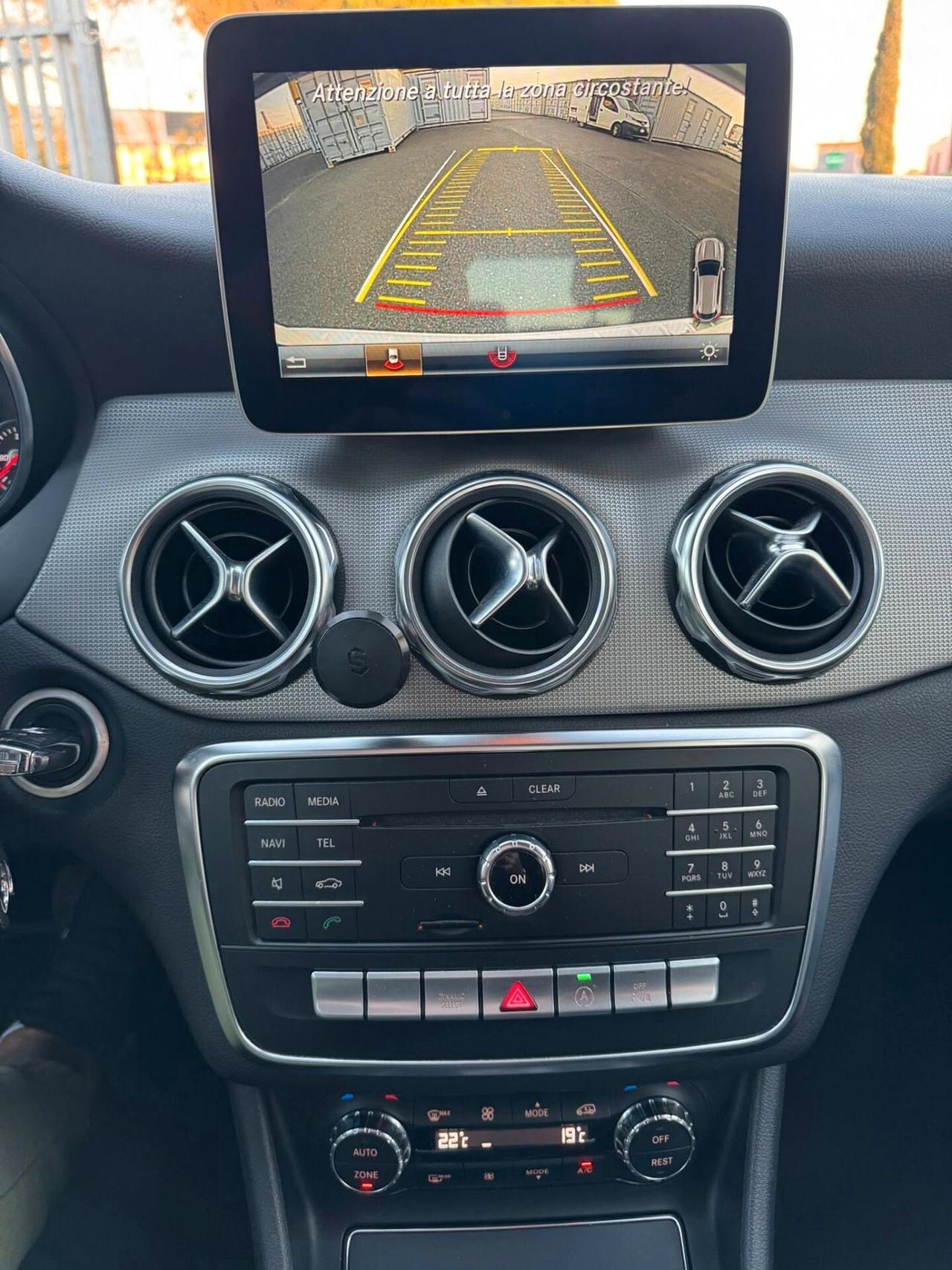Mercedes-benz GLA 200 180 d Automatic Premium