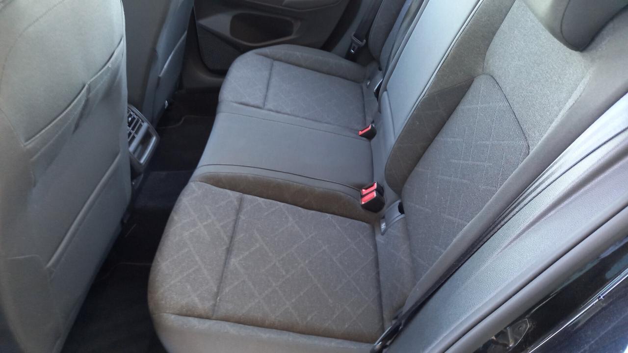 Volkswagen Golf 2.0 TDI DSG Life 115 cv