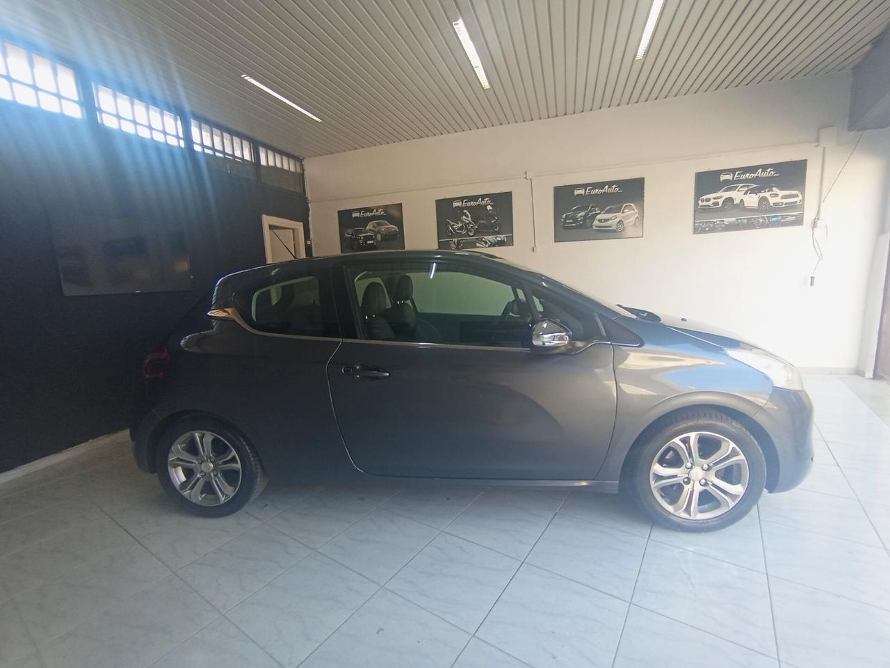 Peugeot 208 1.2 Benz/ GPL 2013 CON GARANZIA
