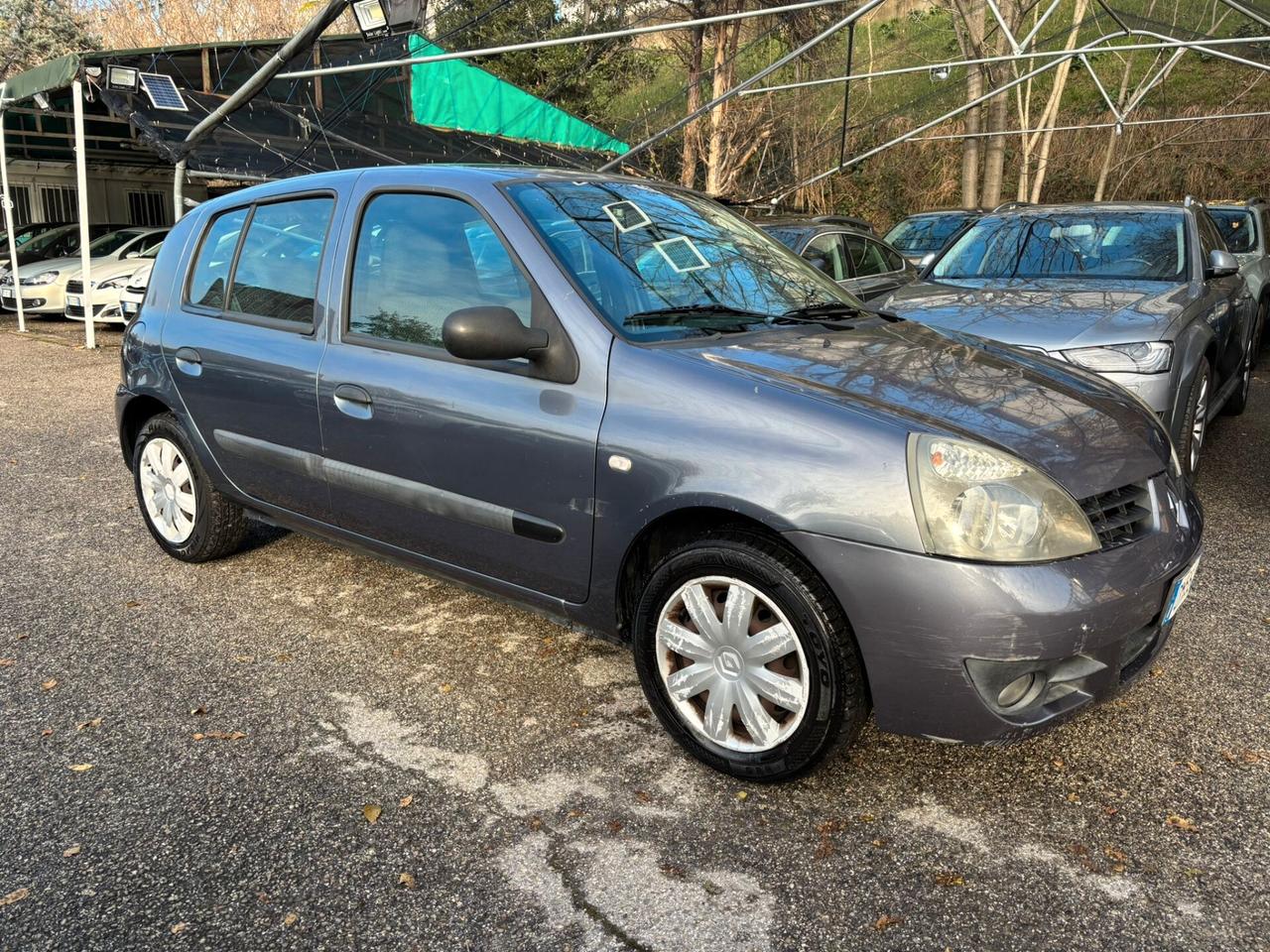 Renault Clio 1.2-5 porte GPL ok Neopatentati