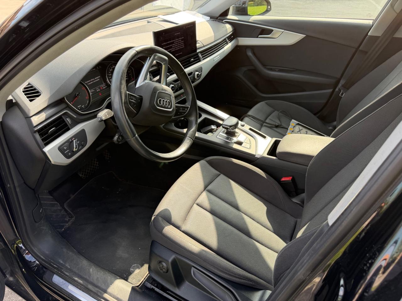 Audi A4 Avant 40 TDI quattro S tronic Business