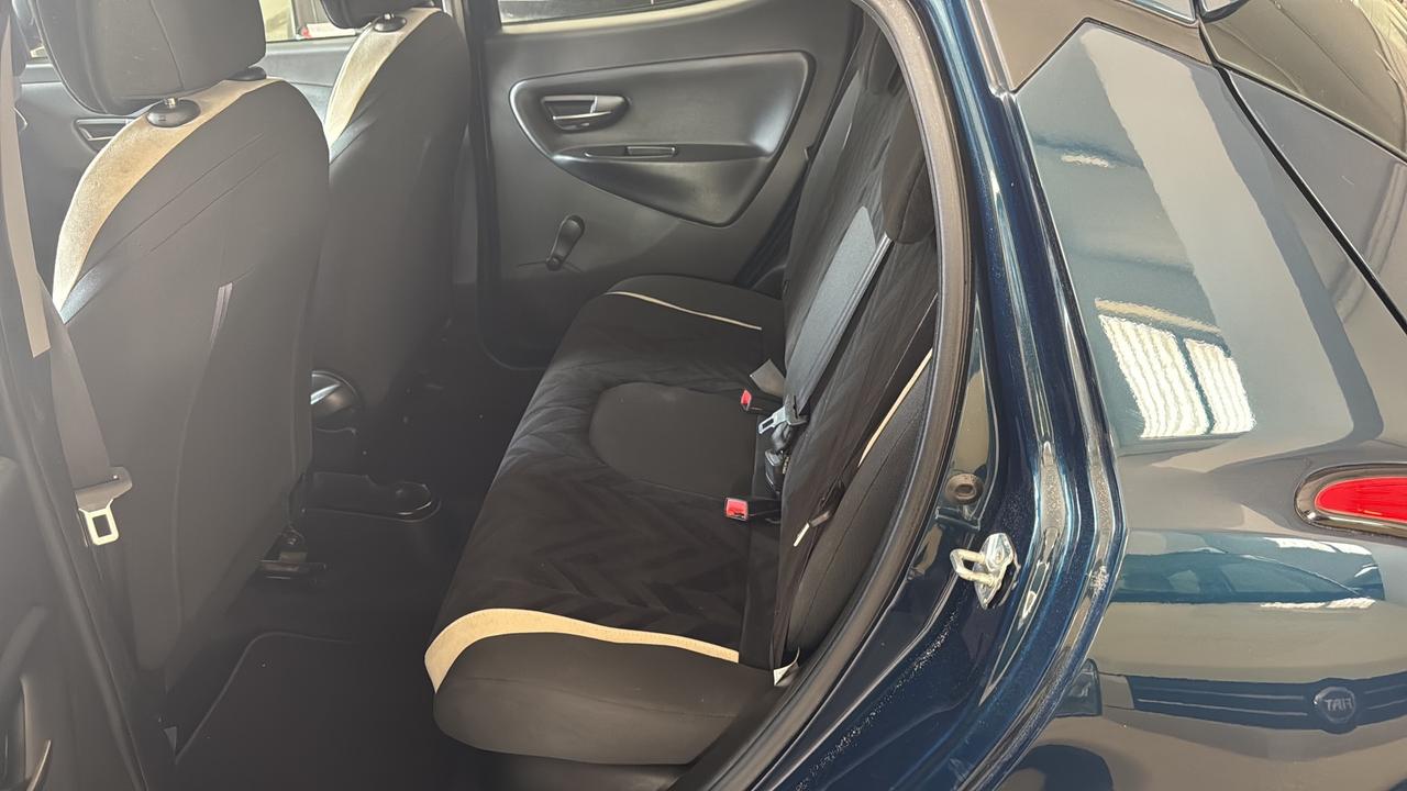 Lancia Ypsilon 1.2 69 CV 5 porte GPL Ecochic Gold